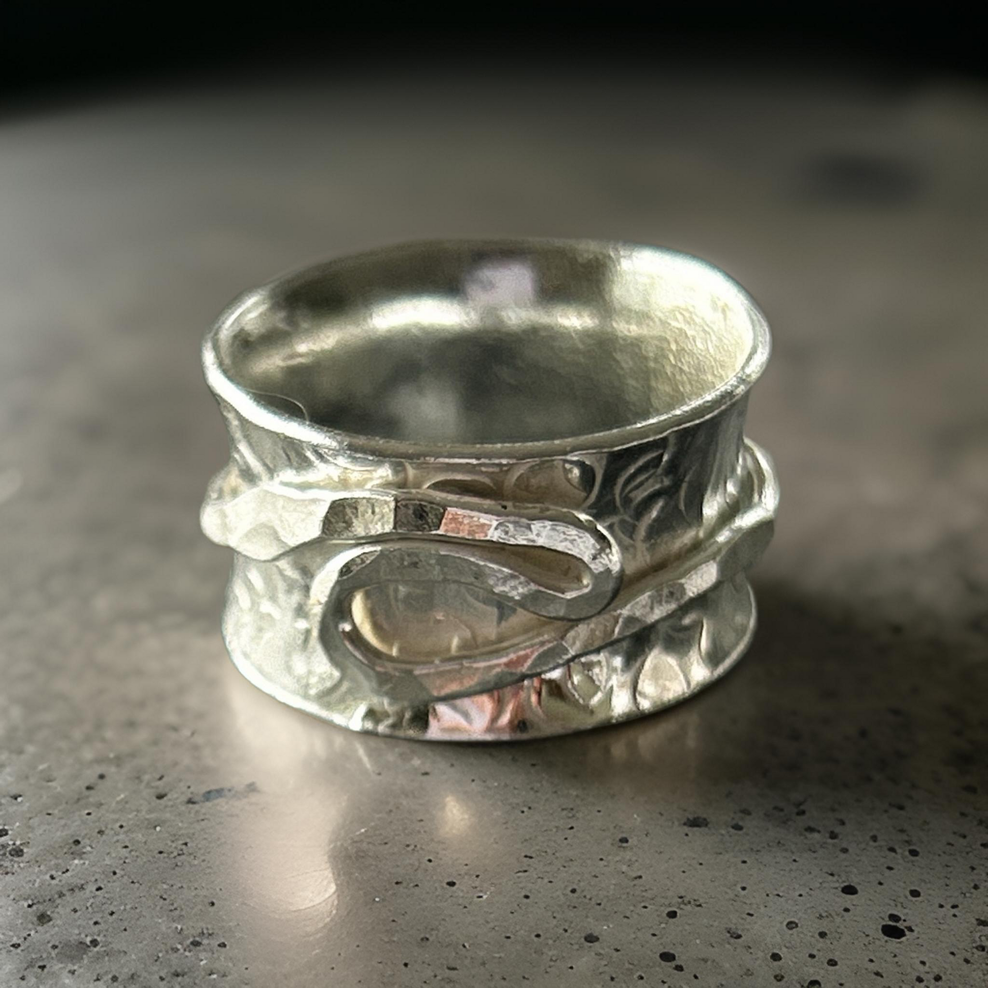 Wave Spinner Ring - Silver Lines Jewellery